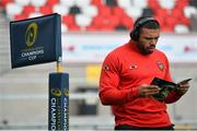 25 October 2014; RC Toulon's Bryan Habana reads the match programme ahead of the game. European Rugby Champions Cup 2014/15, Pool 3, Round 2, Ulster v RC Toulon, Kingspan Stadium, Ravenhill Park, Belfast, Co. Antrim. Picture credit: Ramsey Cardy / SPORTSFILE