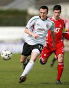 28 April 2007; Michael Halliday, Glentoran, in action against Keith O'Hara, Portadown. Carnegie Premier League, Portadown v Glentoran, Shamrock Park, Portadown, Co. Armagh. Picture credit; Russell Pritchard / SPORTSFILE