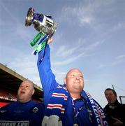 28 April 2007; Linfield manager David Jeffrey celebrates with the Gibson Cup. Carnegie Premier League, Linfield v Crusaders, Windsor Park, Belfast, Co. Antrim. Picture credit; Oliver McVeigh / SPORTSFILE