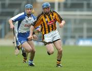 29 April 2007; Willie O'Dwyer, Kilkenny, in action against Michael Walsh, Waterford. Allianz National Hurling League, Division 1 Final, Kilkenny v Waterford, Semple Stadium, Thurles, Co. Tipperary. Picture credit: Brendan Moran / SPORTSFILE