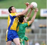 29 April 2007; Anthony McDermott, Roscommon, in action against Brian Farrell, Meath. Allianz National Football League, Division 2 Final, Roscommon v Meath, Kingspan Breffni Park, Co. Cavan. Picture credit: Oliver McVeigh / SPORTSFILE