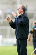 29 April 2007; Roscommon manager John Maughan issues instructions from the line. Allianz National Football League, Division 2 Final, Roscommon v Meath, Kingspan Breffni Park, Co. Cavan. Picture credit: Oliver McVeigh / SPORTSFILE