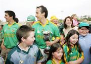 29 April 2007; Meath captain Anthony Moyles shows the cup to the young fans. Allianz National Football League, Division 2 Final, Roscommon v Meath, Kingspan Breffni Park, Co. Cavan. Picture credit: Oliver McVeigh / SPORTSFILE