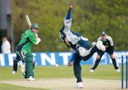 29 April 2007; Trent Johnston, Ireland, in action against G.O Jones, Kent. Allianz ECB Friends Provident One Day Trophy, Ireland v Kent, Stormont, Belfast, Co. Antrim. Picture credit: Russell Pritchard / SPORTSFILE