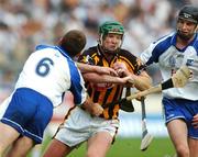 29 April 2007; Henry Shefflin, Kilkenny, in action against Ken McGrath, 6, and Jack Kennedy, Waterford. Allianz National Hurling League, Division 1 Final, Kilkenny v Waterford, Semple Stadium, Thurles, Co. Tipperary. Picture credit: Ray McManus / SPORTSFILE