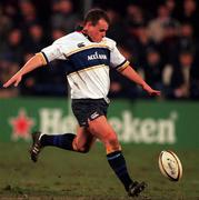17 December 1999; Emmet Farrell of Leinster during the Heineken European Cup Pool 1 Round 4 game between Leinster and Stade Francais at Donnybrook in Dublin. Photo by Brendan Moran/Sportsfile