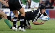 29 May 2007; Angus MacDonald, New Zealand Maori, passes off the floor. Barclays Churchill Cup, Ireland A v New Zealand Maori, Sandy Park, Exeter, England. Picture credit: Richard Lane / SPORTSFILE