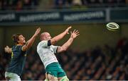 8 November 2014; Paul O'Connell, Ireland, takes the ball in the lineout ahead of Eben Etzebeth, South Africa. Guinness Series, Ireland v South Africa, Aviva Stadium, Lansdowne Road, Dublin. Picture credit: Matt Browne / SPORTSFILE
