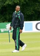 24 June 2007; Ireland coach Phil Simmons. One Day Cricket International, Ireland v South Africa, Stormont, Belfast, Co. Antrim. Picture credit: Oliver McVeigh / SPORTSFILE