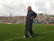24 June 2007; Limerick manager Richie Bennis looks on in the last moments of normal time as the scoreboard shows the teams level. Guinness Munster Senior Hurling Championship Semi-Final, 2nd Replay, Limerick v Tipperary, Gaelic Grounds, Limerick. Picture credit: Brendan Moran / SPORTSFILE