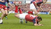 10 April 2004; Rob Henderson of Munster goes over to score his side's second try during the Heineken Cup Quarter-Final match between Munster and Stade Francais at Thomond Park in Limerick. Photo by Brendan Moran/Sportsfile