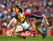 28 July 2007; Willie O'Dwyer, Kilkenny, in action against Fergal Moore, Galway. Guinness All-Ireland Senior Hurling Championship Quarter-Final, Kilkenny v Galway, Croke Park, Dublin. Picture credit; Ray McManus / SPORTSFILE
