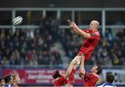 14 December 2014; Paul O'Connell, Munster, takes the ball in the lineout. European Rugby Champions Cup 2014/15, Pool 1, Round 4, ASM Clermont Auvergne v Munster, Stade Marcel-Michelin, Clermont, France. Picture credit: Matt Browne / SPORTSFILE