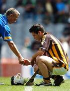 12 August 2007; John O'Neill, Tipperary, shakes hands with a dejected Kieran Mooney, Kilkenny, at the end of the game. ESB All-Ireland Minor Hurling Semi-Final, Tipperary v Kilkenny, Croke Park, Dublin. Picture credit; Paul Mohan / SPORTSFILE