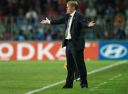 12 September 2007; Steve Staunton, Republic of Ireland manager, during the game. 2008 European Championship Qualifier, Czech Republic v Republic of Ireland, Sparta Prague Stadium, Prague, Czech Republic. Picture credit: David Maher / SPORTSFILE *** Local Caption ***