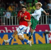 12 September 2007; Paul McShane, Republic of Ireland, attempts a last minute shot which was blocked by Radoslav Kovac, Czech Republic. 2008 European Championship Qualifier, Czech Republic v Republic of Ireland, Sparta Prague Stadium, Prague, Czech Republic. Picture credit: David Maher / SPORTSFILE