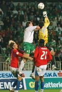 12 September 2007; Richard Dunne, Republic of Ireland, in action against Petr Cech, Czech Republic. 2008 European Championship Qualifier, Czech Republic v Republic of Ireland, Sparta Prague Stadium, Prague, Czech Republic. Picture Credit: David Maher / SPORTSFILE