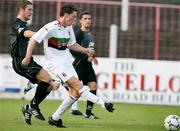 22 September 2007; Glentoran's Daryl Fordyce shoots to score his side's first goal. Carnegie Premier League, Glentoran v Armagh City. The Oval, Belfast, Co. Antrim. Picture credit; Oliver McVeigh / SPORTSFILE