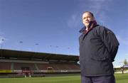 10 December 1999; Munster coach Declan Kidney during Munster Rugby squad training at TOEC TOAL Sports Complex in Toulouse, France. Photo by Brendan Moran/Sportsfile