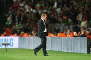 13 October 2007; Republic of Ireland manager Steve Staunton in the dying moments of the match. 2008 European Championship Qualifier, Republic of Ireland v Germany, Croke Park, Dublin. Picture credit; Brian Lawless / SPORTSFILE