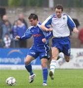 27 October 2007; Tim Mouncey, Linfield, in action against Shane McCabe, Dungannon Swifts. Carnegie Premier League, Dungannon Swifts v Linfield, Stangmore Park, Dungannon, Co. Tyrone. Picture credit; Oliver McVeigh / SPORTSFILE