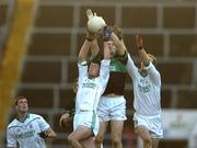 28 October 2007; Maurice McCarthy, Nemo Rangers, in action against Conor O'Driscoll, left, and Fachtna Collins, llen Rovers. Cork Club Football Championship Final, Nemo Rangers v Ilen Rovers, Paric Ui Chaoimh, Cork. Picture credit; Matt Browne / SPORTSFILE