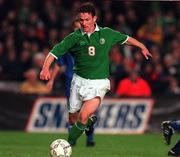 26 April 2000; Alan Kinsella of Republic of Ireland during the International Friendly match between Republic of Ireland and Greece at Lansdowne Road in Dublin. Photo by David Maher/Sportsfile
