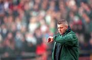 4 March 2000; Ireland head coach Warren Gatland prior to the Lloyds TSB 6 Nations match between Ireland and Italy at Lansdowne Road in Dublin. Photo by Damien Eagers/Sportsfile
