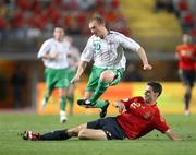 21 November 2007; Warren Feeney, Northern Ireland, is tackled by Pablo, Spain. 2008 European Championship Qualifier, Spain v Northern Ireland, Estadio de Gran Canaria, Las Palmas, Spain. Picture credit; Oliver McVeigh / SPORTSFILE