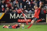 27 December 2007; Paul Warwick, Munster, kicks a penalty with the help of team-mate Peter Stringer. Magners League, Munster v Connacht, Musgrave Park, Cork. Picture credit; Brendan Moran / SPORTSFILE