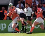 6 May 2000; John Kelly of Munster during the Heineken Cup Semi-Final match between Toulouse and Munster at the Stade du Parc Lescure in Bordeaux, France. Photo by Brendan Moran/Sportsfile
