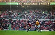 27 May 2000; Munster's Ronan O'Gara fails to convert a last minute penalty during the Heineken Cup Final between Munster and Northampton Saints at Twickenham Stadium in London, England. Photo by Brendan Moran/Sportsfile