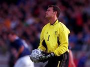 30 May 2000; Scotland goalkeeper Neil Sullivan during the International Friendly match between Republic of Ireland and Scotland at Lansdowne Road in Dublin. Photo by Aoife Rice/Sportsfile