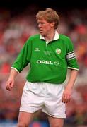 21 May 2000; Steve Staunton of Republic of Ireland during the Steve Staunton and Tony Cascarino Testimonial match between Republic of Ireland and Liverpool at Lansdowne Road in Dublin. Photo by Damien Eagers/Sportsfile