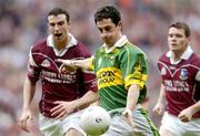 2 May 2004; Paul Galvin of Kerry in action against Joe Bergin, left, and Declan Meehan of Galway during the Allianz National Football League Division 1 Final between Kerry and Galway at Croke Park in Dublin. Photo by David Maher/Sportsfile