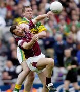 2 May 2004; Dara O'Cinneide of Kerry in action against Gary Fahey of Galway during the Allianz National Football League Division 1 Final between Kerry and Galway at Croke Park in Dublin. Photo by Damien Eagers/Sportsfile