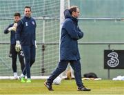24 March 2015; Republic of Ireland manager Martin O'Neill with goalkeeper David Forde during training. Gannon Park, Malahide, Co. Dublin. Picture credit: David Maher / SPORTSFILE