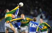 29 March 2008; Darragh O Se and Seamus Scanlon, 9, Kerry, in action against Padraig Clancy, Laois. Allianz NFL Division 1 - Round 5, Laois v Kerry, O'Moore Park, Portlaoise, Co Laois. Picture credit; Matt Browne / SPORTSFILE *** Local Caption ***