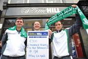 3 April 2008: Shamrock Rovers' Stephen Rice, right, and manager Pat Scully, left,  with Eddie Thompson, Operations Manager William Hill Ireland, at the Shamrock Rovers Football Club Official Bookmaker launch. The Stag's Head, Dame Court, Dublin. Picture credit: Brian Lawless / SPORTSFILE  *** Local Caption ***