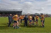 29 March 2015; The Clare manager Davy Fitzgerald speaking to the players after the game. Allianz Hurling League, Division 1A, Relegation Play-off, Kilkenny v Clare. Nowlan Park, Kilkenny. Picture credit: Ray McManus / SPORTSFILE