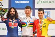 29 March 2015; Ireland's Eoghan Clifford centre, with second placed Joseph Berenyi, USA, and third placed Eduardo Santas Asensio, right, Spain. Clifford came first in the Men's C3 Scratch with a time of 19:45.297. 2015 UCI Para-cycling Track World Championships. Omnisport Apeldoorn, De Voorwaarts 55, 7321 MA Apeldoorn, Netherlands. Picture credit: Jean Baptiste Benavent / SPORTSFILE