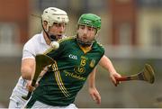 4 April 2015; Willie McGrath, Meath, in action against Paul Divilly, Kildare. Allianz Hurling League Division 2B Final, Kildare v Meath. Cusack Park, Mullingar, Co. Westmeath. Picture credit: Piaras Ó Mídheach / SPORTSFILE