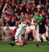 17 March 1998; Brian Whelahan of Birr in action against Padraig Forde of Sarsfields during the All-Ireland Club Hurling Final between Sarsfields and Birr at Croke Park, Dublin. Photo by Brendan Moran/Sportsfile