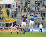 20 April 2008; David Forde, Galway, in action against Eamonn Buckley, left, and Seamus Butler, Tipperary. Allianz National Hurling League, Division 1 Final, Tipperary v Galway, Gaelic Grounds, Limerick. Picture credit: Stephen McCarthy / SPORTSFILE *** Local Caption ***