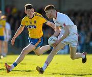 18 April 2015; Cathal McShane, Tyrone, in action against Shane Killoran, Roscommon. EirGrid GAA All-Ireland U21 Football Championship Semi-Final, Tyrone v Roscommon. Markievicz Park, Sligo. Picture credit: Oliver McVeigh / SPORTSFILE