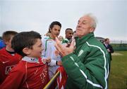 22 May 2008; Republic of Ireland manager Giovanni Trapattoni signs autographs at the end of squad training. Gannon Park, Malahide, Dublin. Picture credit: David Maher / SPORTSFILE