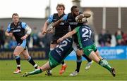 25 April 2015; Leone Nakarawa, Glasgow Warriors, is tackled by Tom McCartney and John Cooney, Connacht. Guinness PRO12, Round 20, Connacht v Glasgow Warriors. Sportsground, Galway. Picture credit: Oliver McVeigh / SPORTSFILE