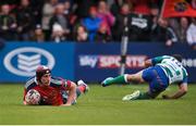 25 April 2015; Tommy O'Donnell, Munster, goes over to score his side's third try. Guinness PRO12, Round 20, Munster v Benetton Treviso. Irish Independent Park, Cork. Picture credit: Eoin Noonan / SPORTSFILE