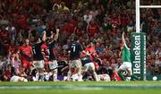 24 May 2008; Munster players celebrate after Denis Leamy's  first half try. Heineken Cup Final, Munster v Toulouse, Millennium Stadium, Cardiff, Wales. Picture credit: Oliver McVeigh / SPORTSFILE