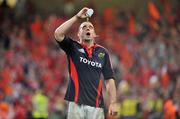 24 May 2008; Munster's Alan Quinlan cools himself down with water after the game. Heineken Cup Final, Munster v Toulouse, Millennium Stadium, Cardiff, Wales. Picture credit: Brendan Moran / SPORTSFILE